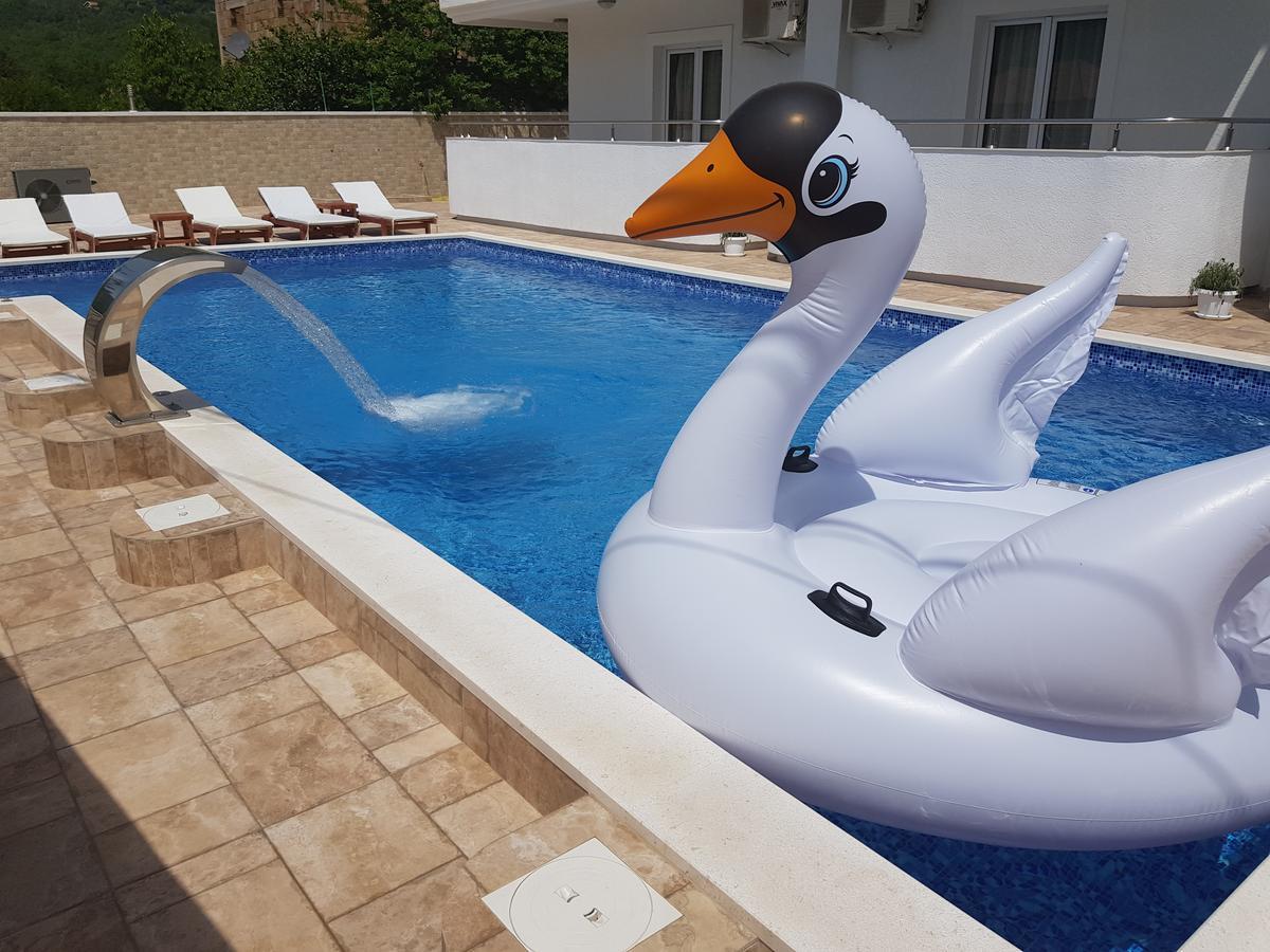 Bianca Apartments Herceg Novi Bagian luar foto